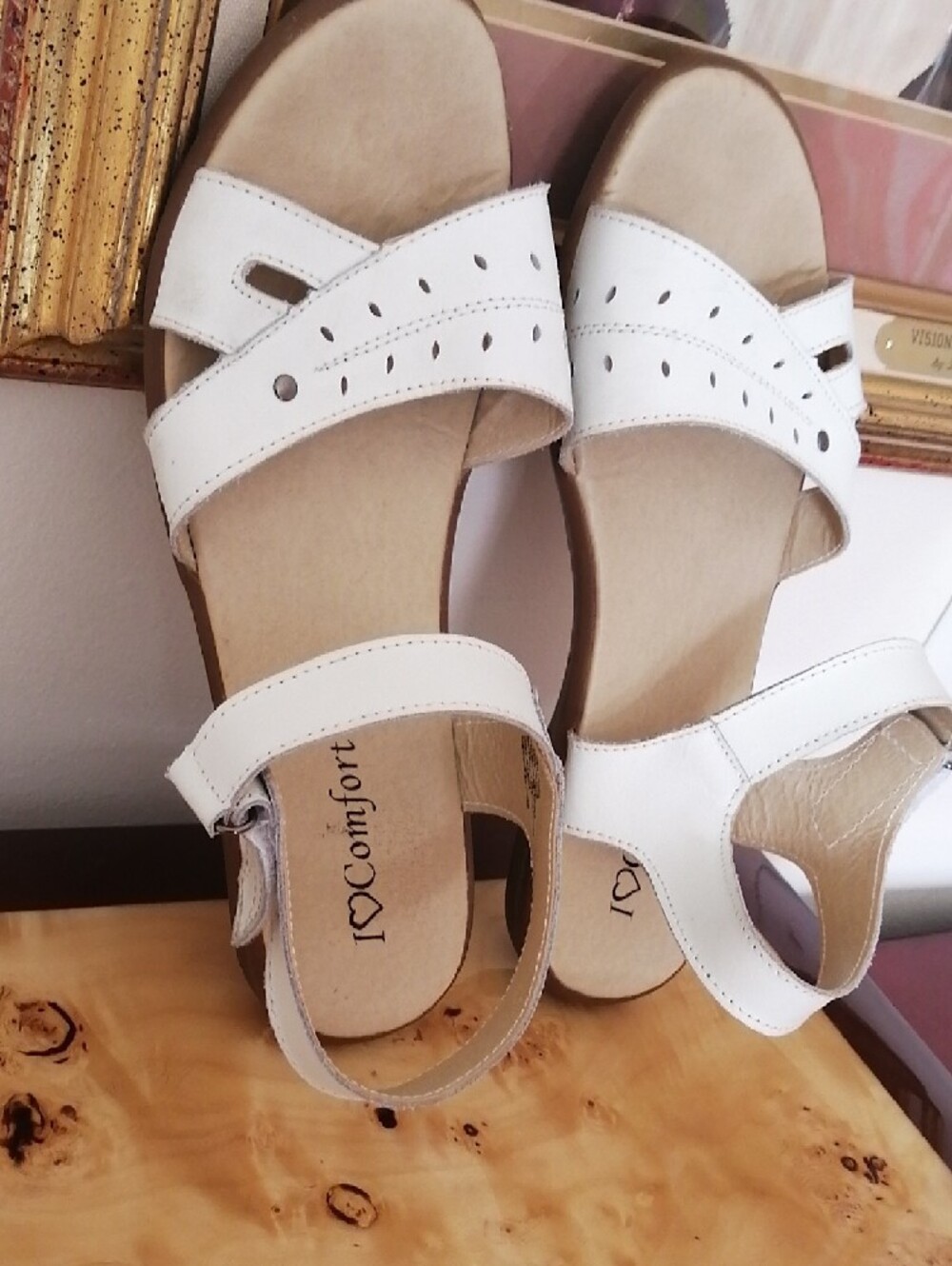 Carly White Leather Open-Toe Sandals Adjustable Ankle Velcro Size 9 M